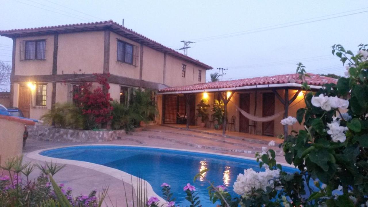 Quinta La Encantada Hotel La Mira Buitenkant foto